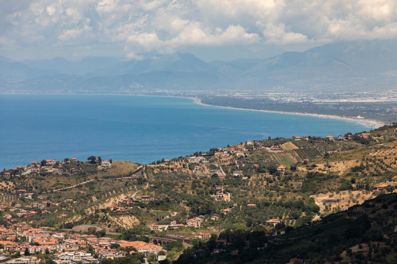 Casale San Martino Bed & Breakfast Laureana Cilento Dış mekan fotoğraf